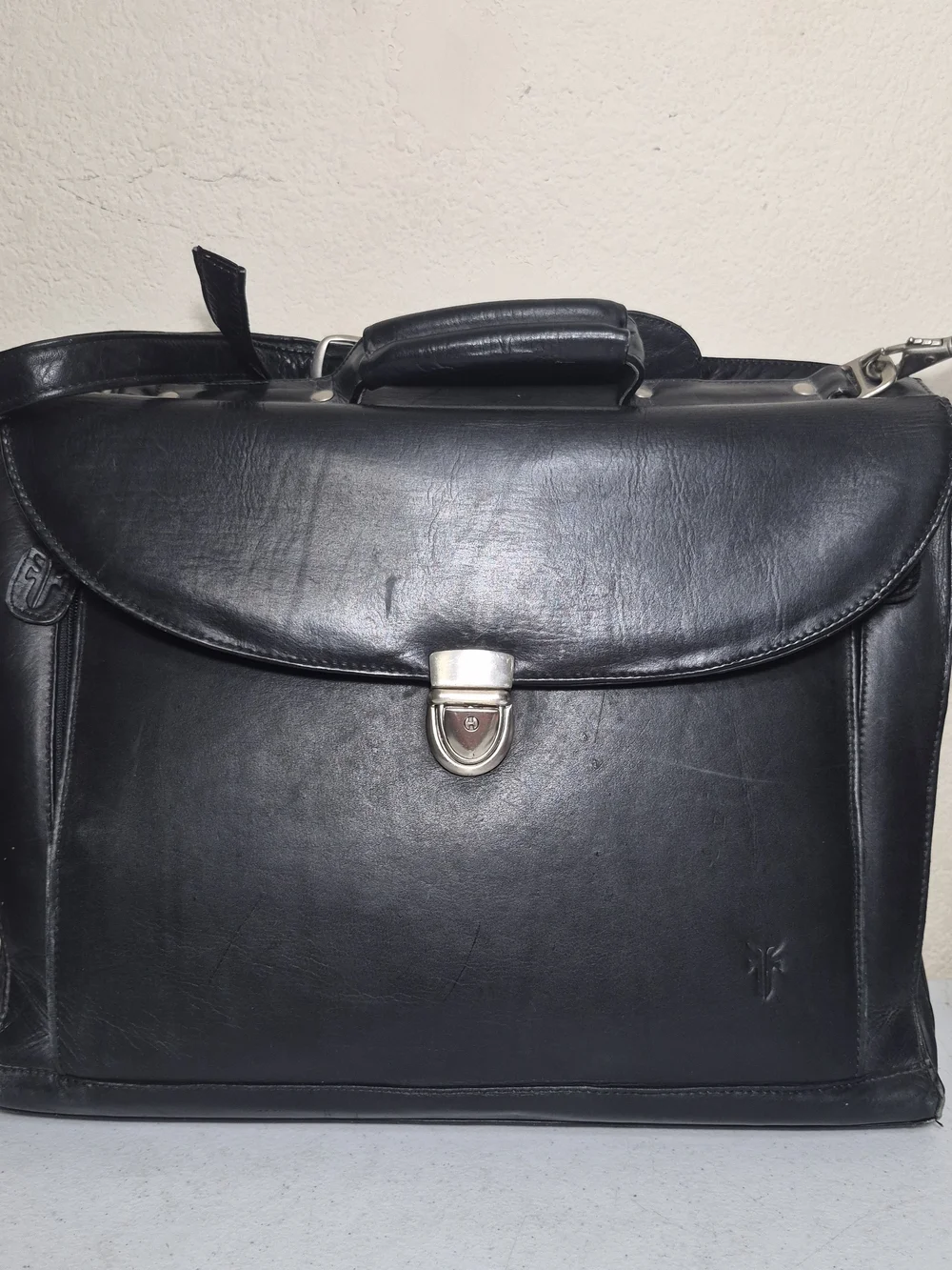 VTG Frye Briefcase Black Leather Soft Side Flap Top Buckle Strap Shoulder Bag